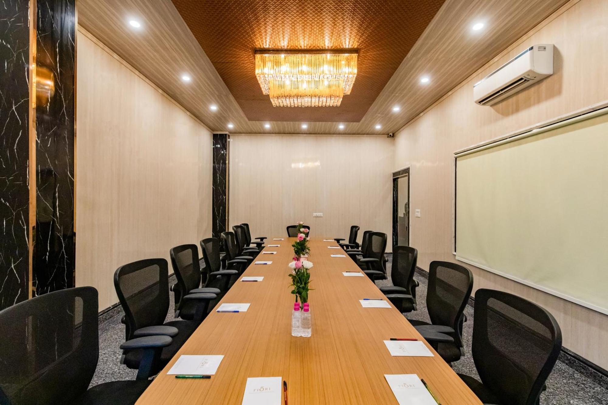 Foxoso Fiori Hotel Jaipur Dış mekan fotoğraf